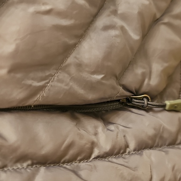 ππ©Ά32 Degrees Women's Purple Gray Puffer Vest - Picture 6 of 8